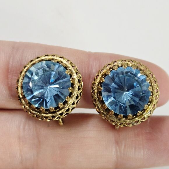 Vintage Gold Tone Blue Headlight Sparkling Rhinestone Clip Earrings Statement - Picture 1 of 6